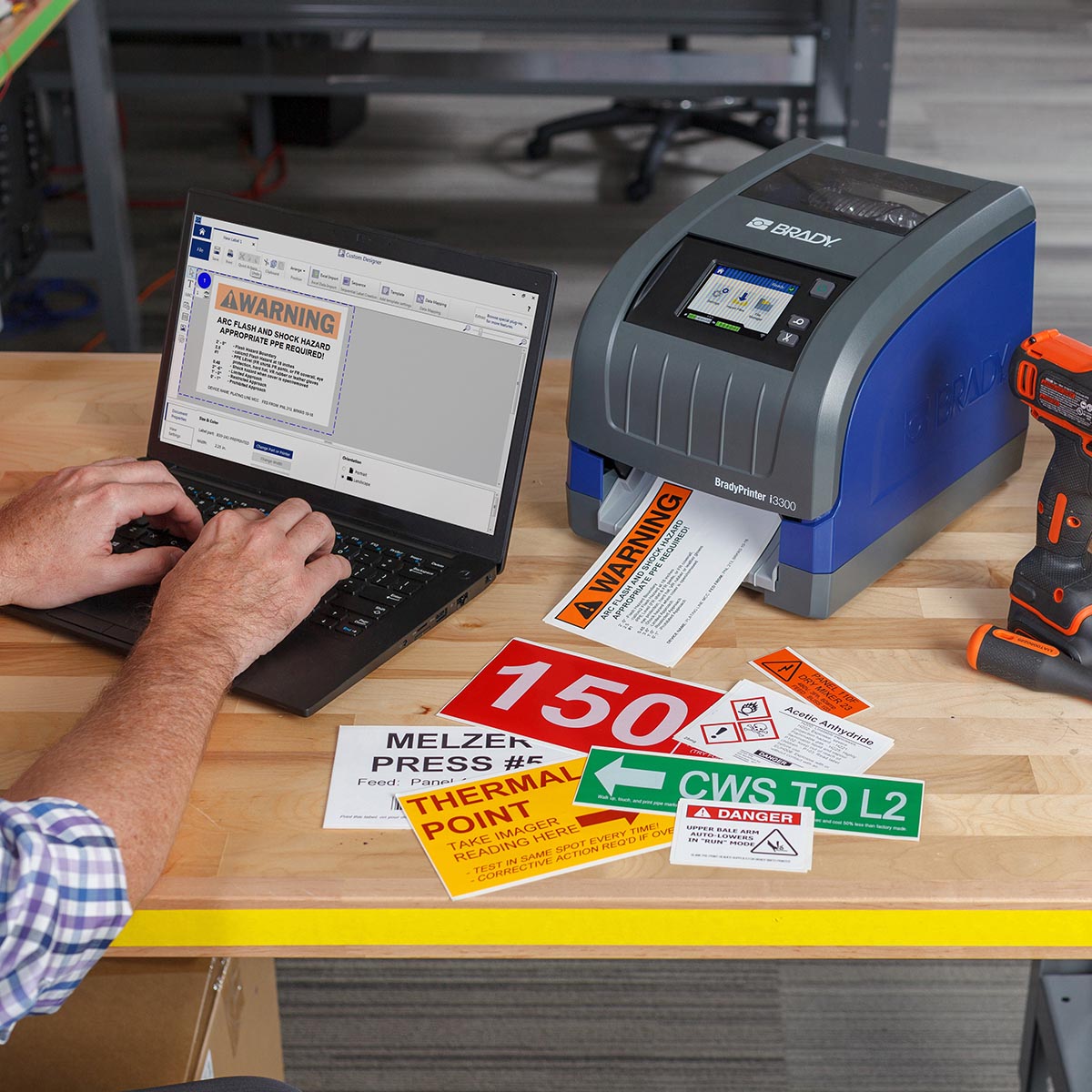 i3300 Industrial Label Printer with Wifi UK with Brady Workstation