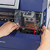 Imprimante BradyPrinter A5500 avec applicateur d'étiquettes drapeaux - Version EMEA avec Wi-Fi 3