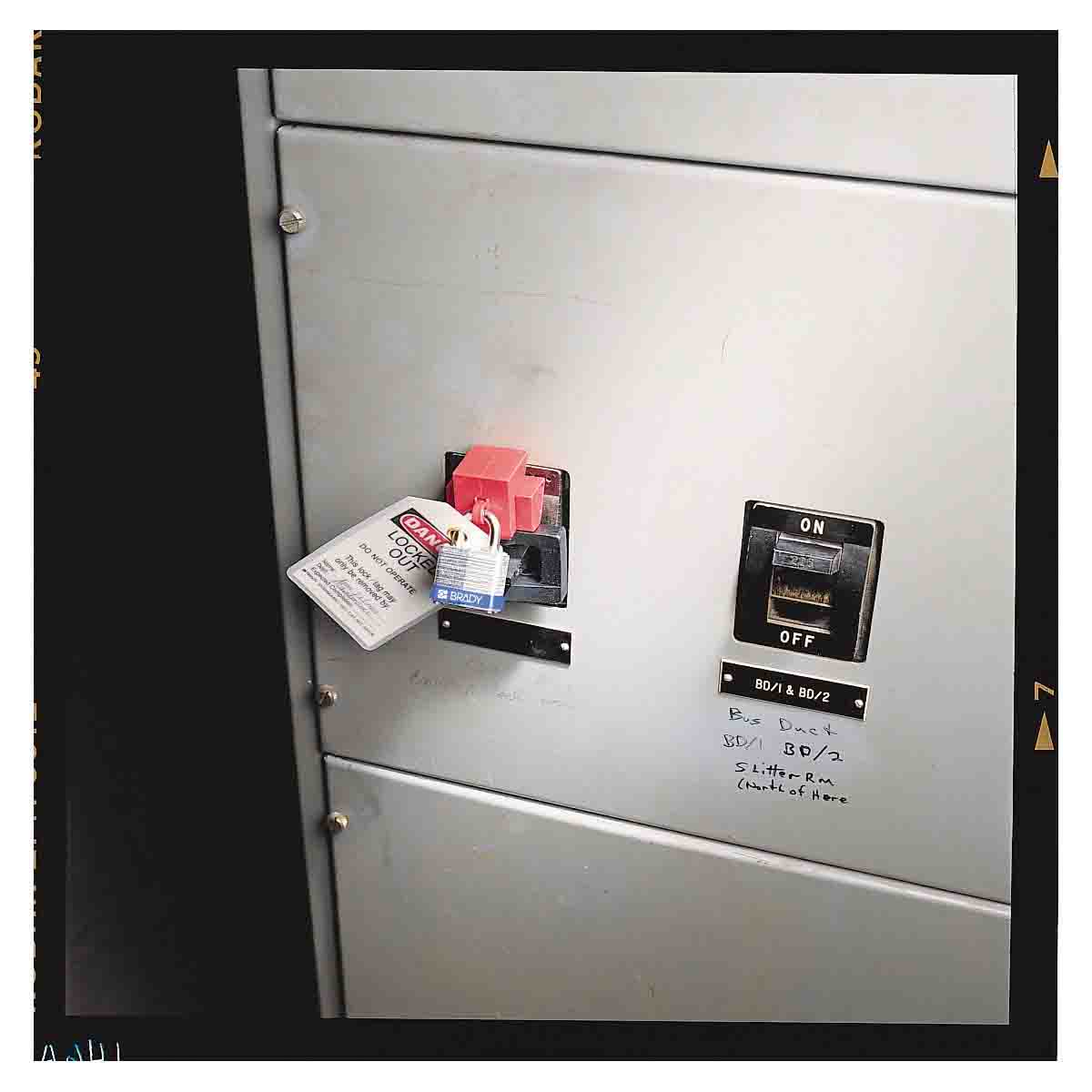 Oversized Electrical Lockout Tagout Breaker - Brady Part: 73015 | Brady ...