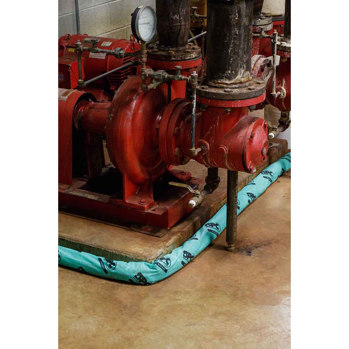 Brady® HAZWIK Chemical Mobile Spill Truck - Extra Large, 31.102 in H x 47.244 in W x 39.37 in D